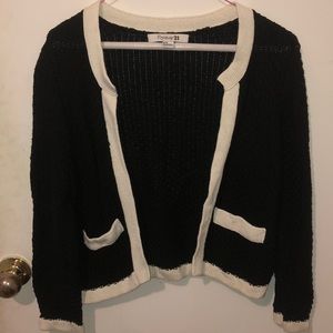 Forever 21 black and white sweater. Size M.